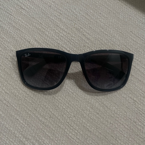 SOLD Ray-Ban Sunglasses RB4313 - Picture 2 of 8